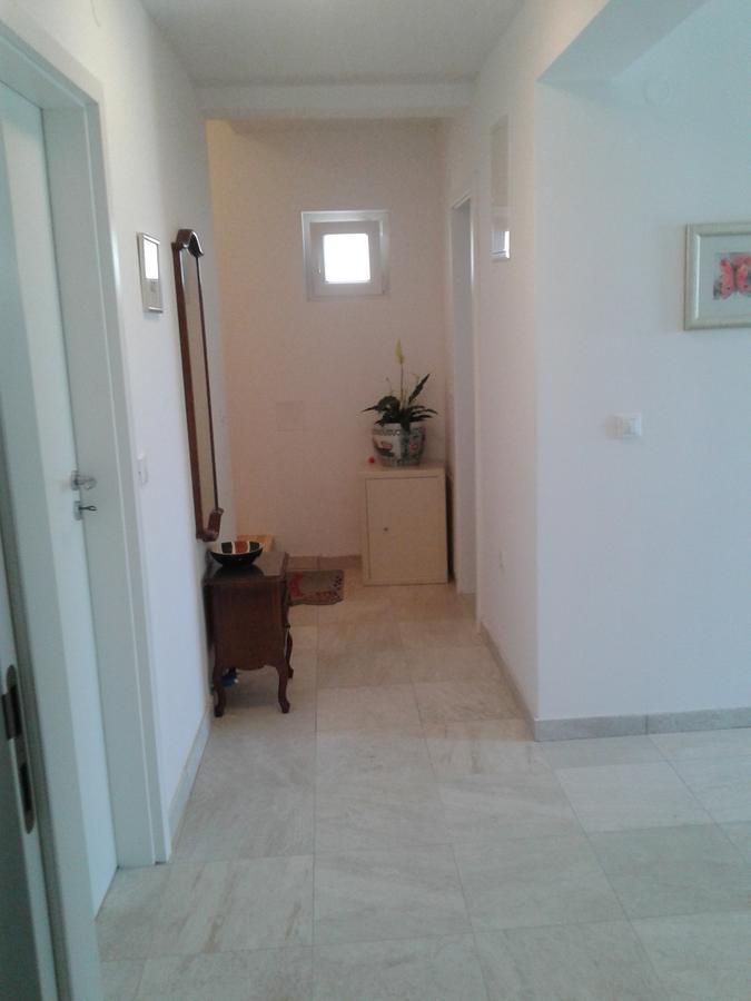 Apartment Ika Zara Esterno foto