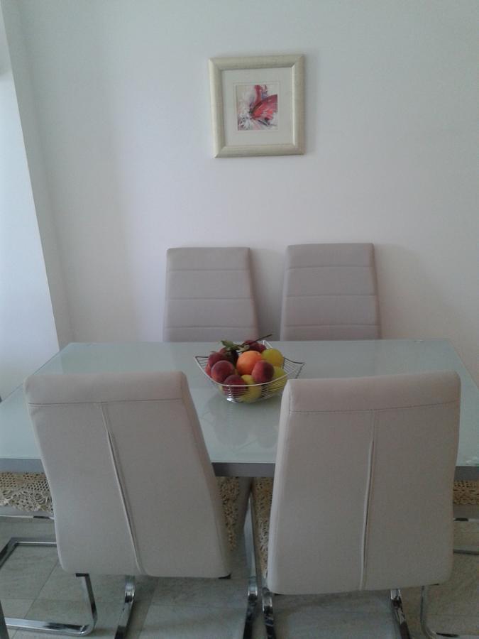 Apartment Ika Zara Esterno foto